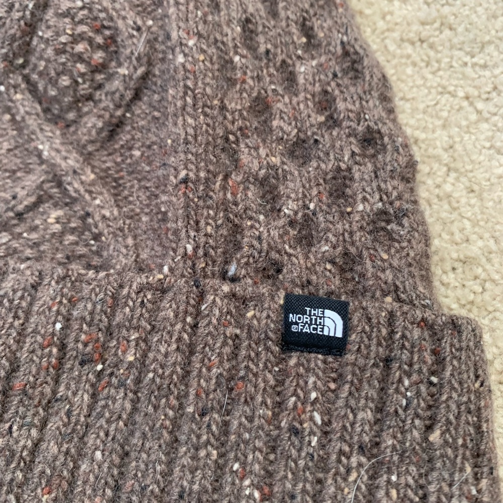 Women Northface hat